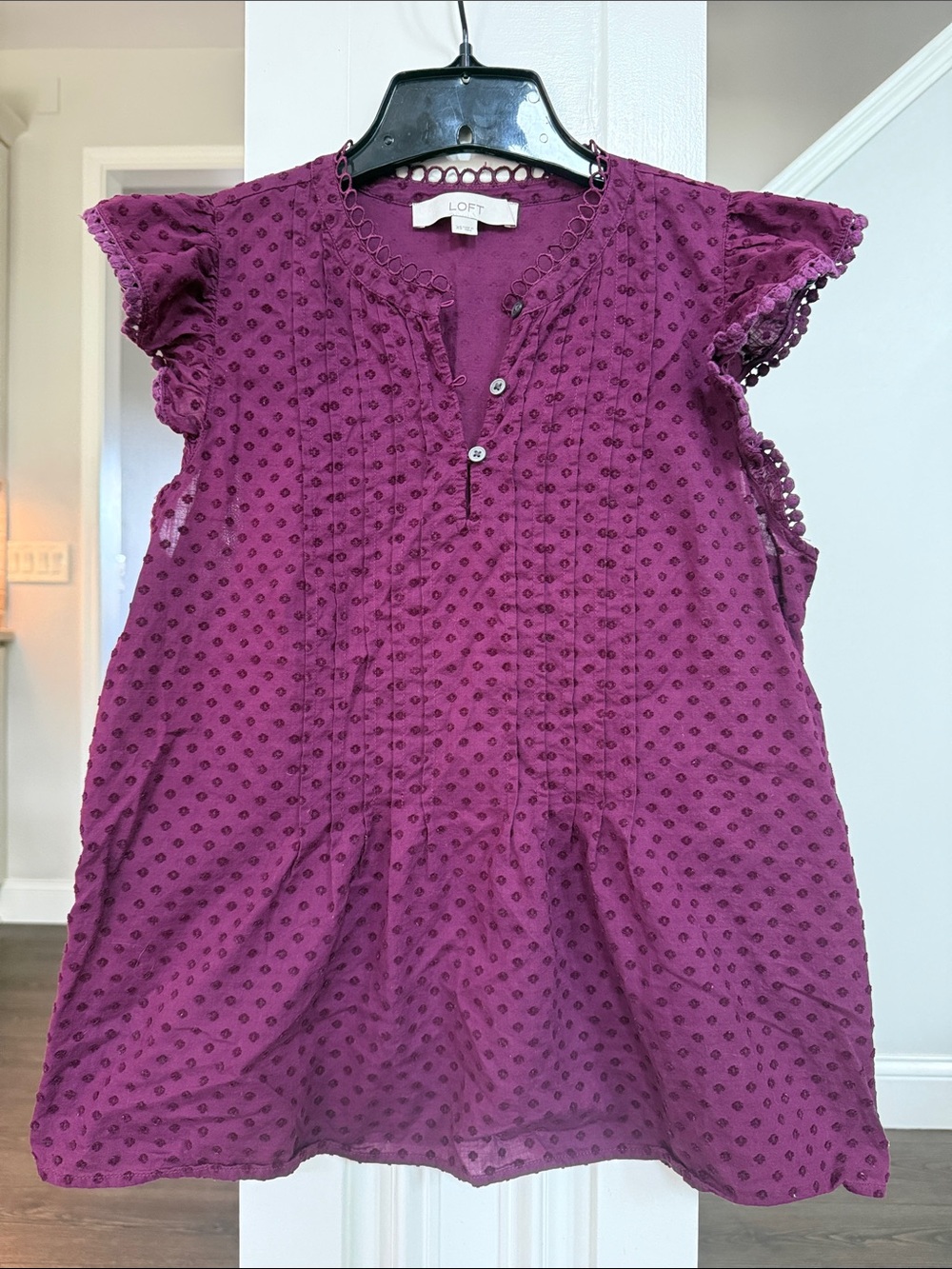 LOFT Ladies Plum Eyelet Pintuck Tunic Pleated With Flutter Sleeves XS
